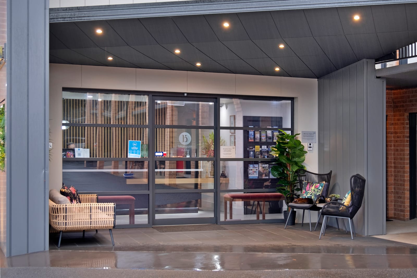 Bluegum Dubbo — boutique motel exterior