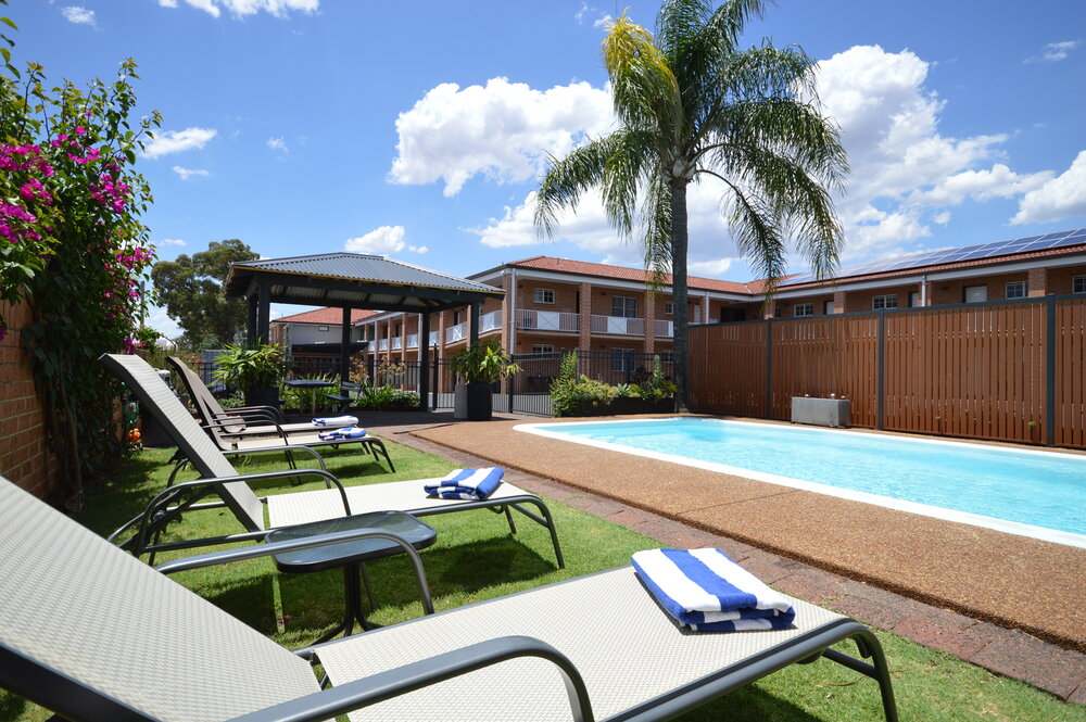 Saltwater swimming pool
