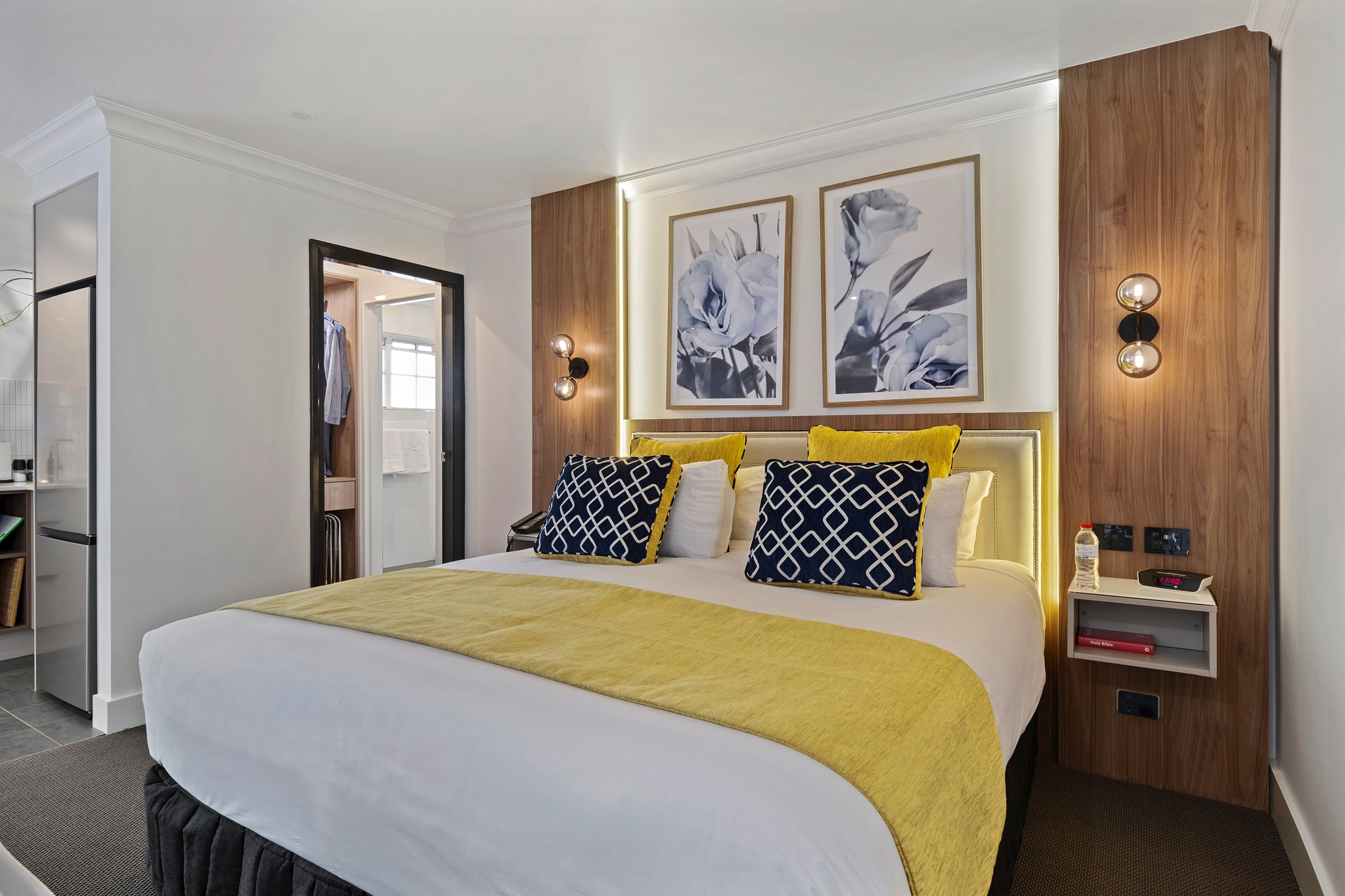 Stylish guest room at Bluegum Dubbo