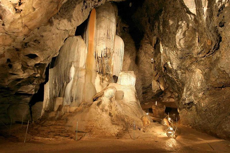Wellington Caves